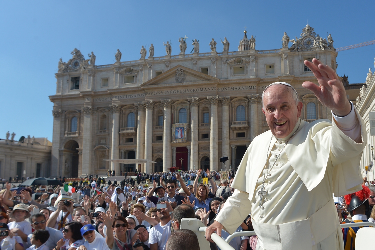 Residentes de la Casa de Acogida de Cáritas Madrid participan en el Jubileo de personas sin hogar con el Papa
