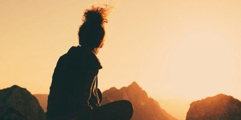 Ejercicios Espirituales para jóvenes en la Casa Esclavas Cristo Rey con el sacerdote Martín Rodajo