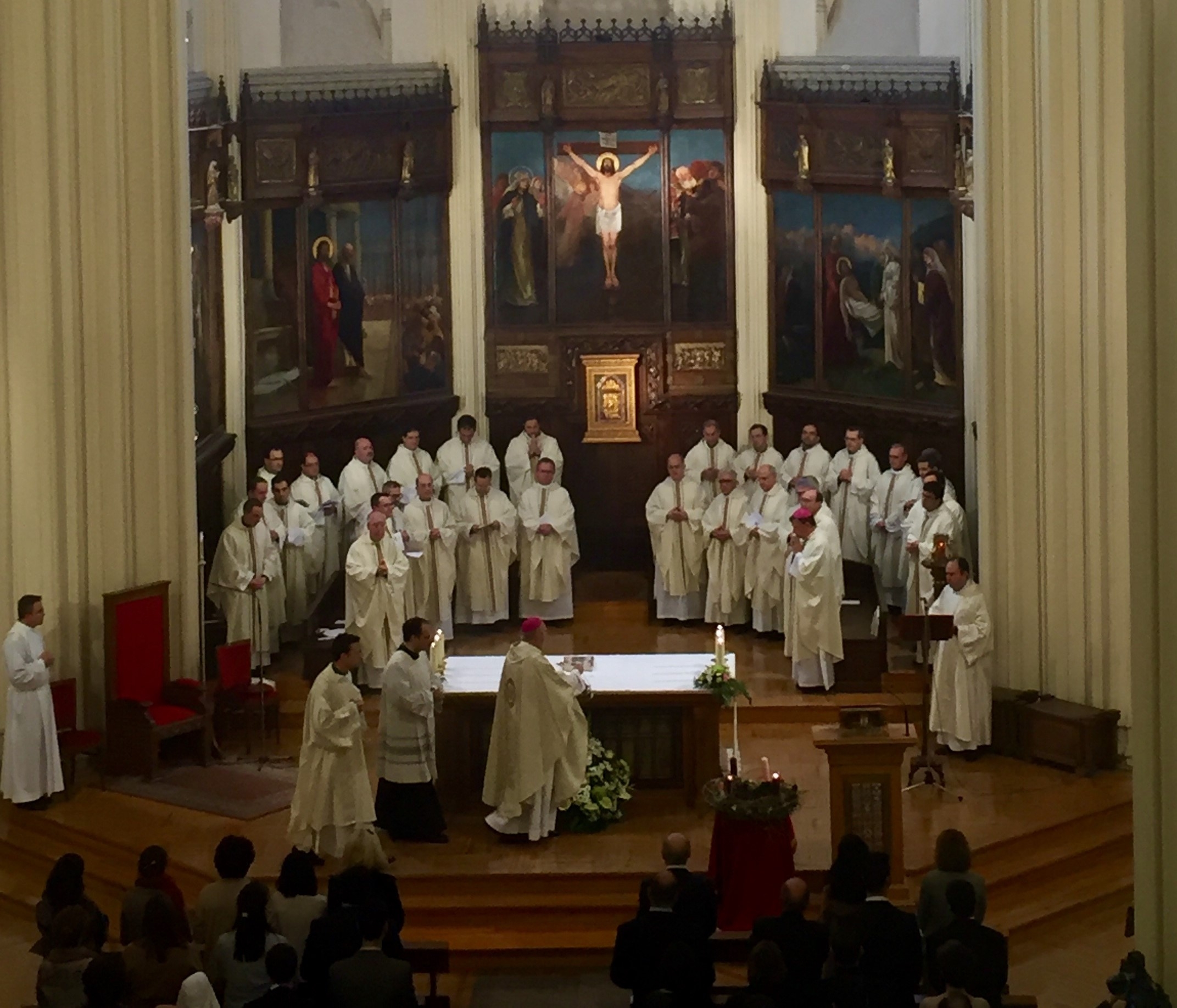 El arzobispo, en la UESD: «Seamos capaces de saber morir para el Señor, como lo hizo san Dámaso»