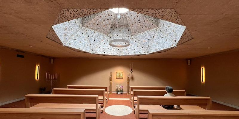 David Benítez, párroco de Santa Genoveva: «Queremos que la gente se implique también en la construcción de la Capilla del Santísimo»