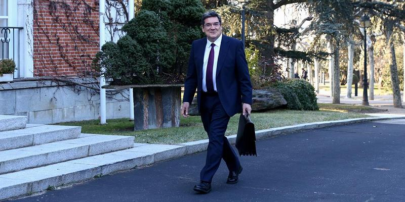 El cardenal Osoro se reúne con el ministro de Inclusión Social, Seguridad Social y Migraciones