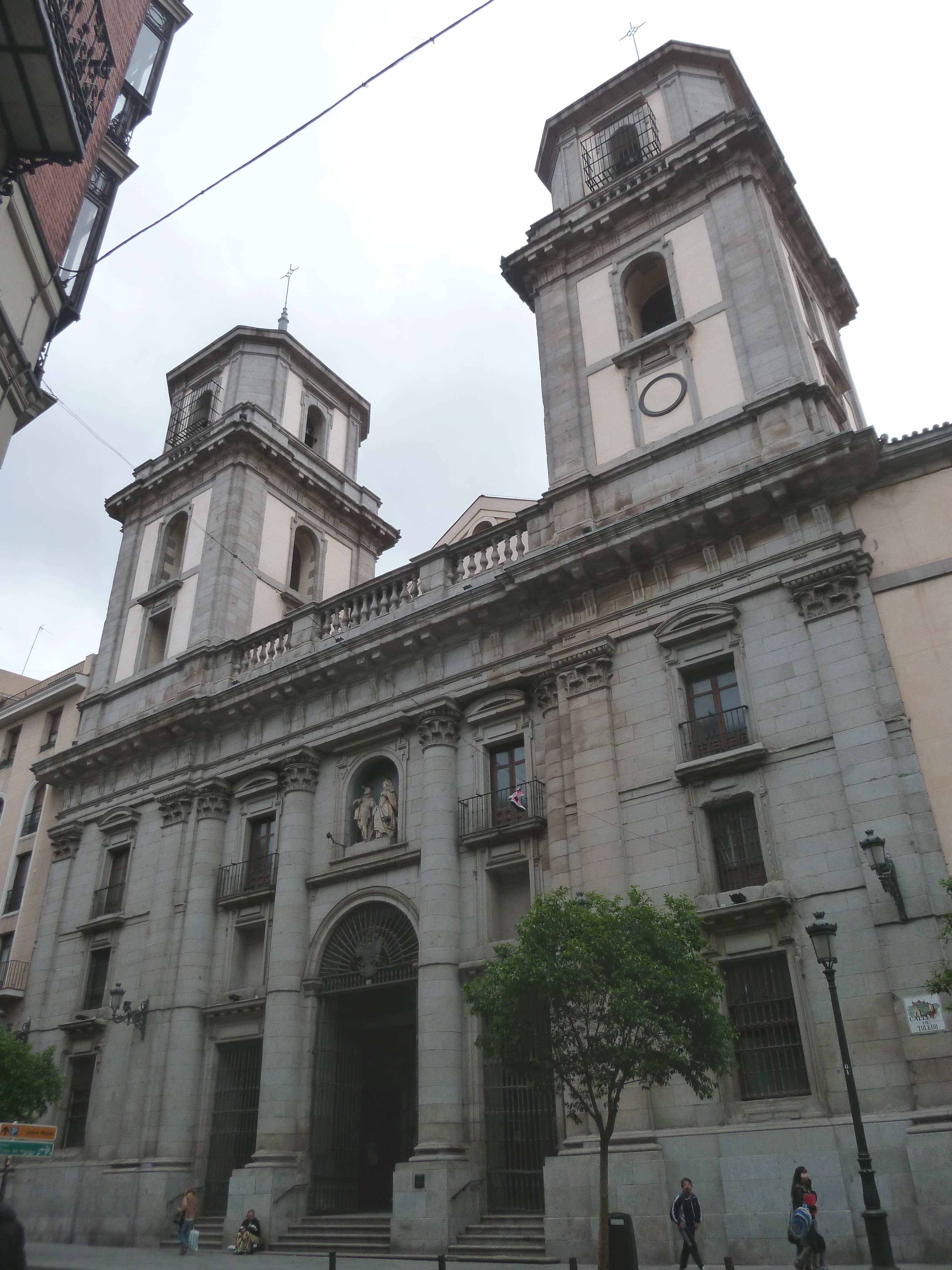 La colegiata de San Isidro acoge la práctica del primer sábado de mes