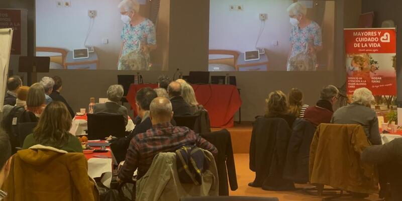 Teresa Villanueva, coordinadora del equipo de Inclusión de Cáritas Española: «El edadismo no es solo patrimonio de las personas mayores, sino que se tiene que implicar toda la comunidad»