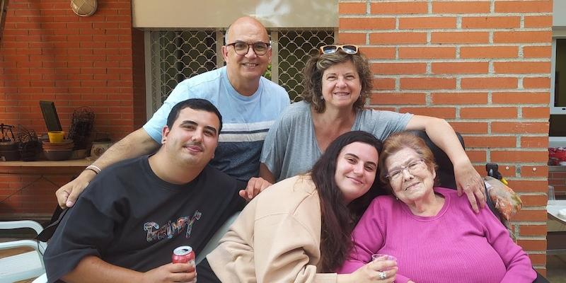 El cardenal Cobo participa en un acto de Cáritas Diocesana de Madrid en el Día Internacional de los Mayores