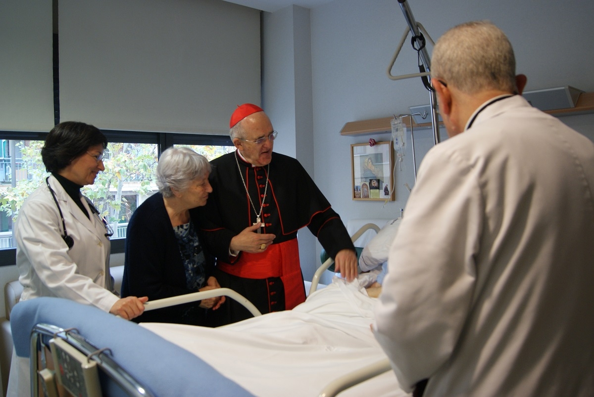 «Ayudar a vivir de una manera o de otra el final de la vida es trascendente»