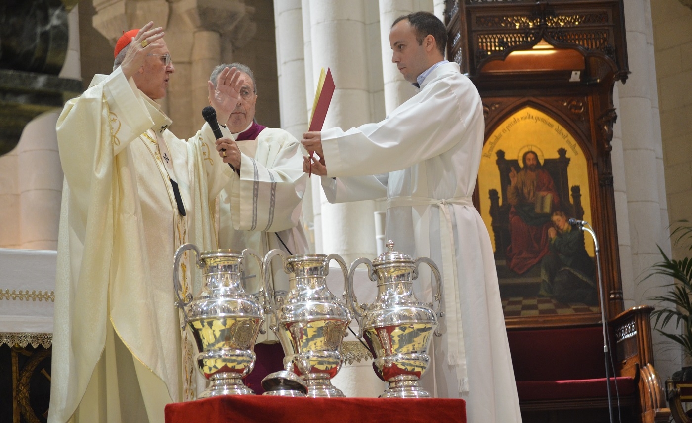 El cardenal Osoro a los presbíteros: «Salid a pastorear y buscad a quien aún no está con nosotros. Complicarnos la vida nace de haber sido ungidos»