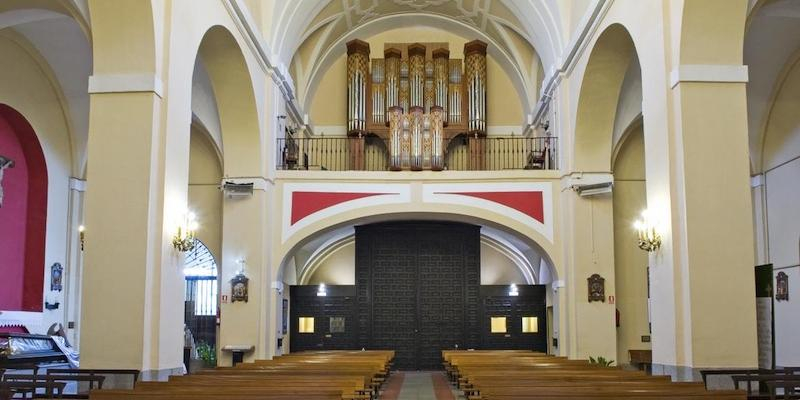 Ángel López Blanco preside una Eucaristía con sacramento de la Confirmación en Santa María la Antigua de Vicálvaro