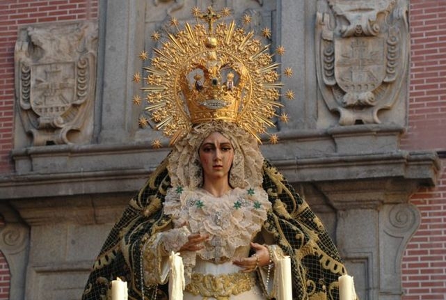 Los primeros domingos de mes se celebrará una Eucaristía en la Colegiata con niños y jóvenes de la Hermandad de la Macarena