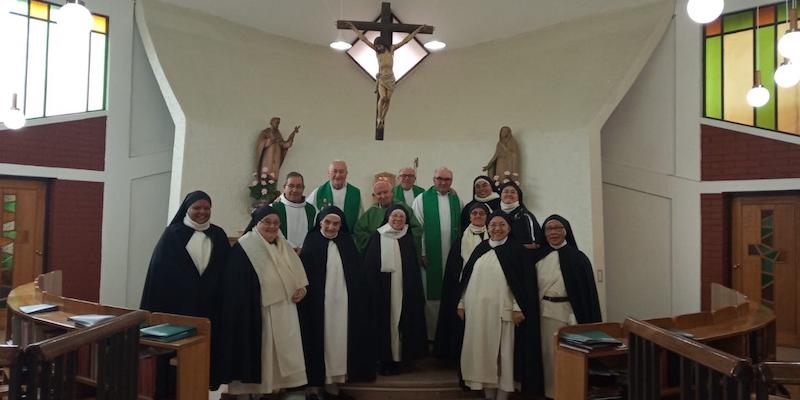 El cardenal Cañizares celebra en Copiapó una misa en un monasterio fundado por dominicas llegadas de Torrent