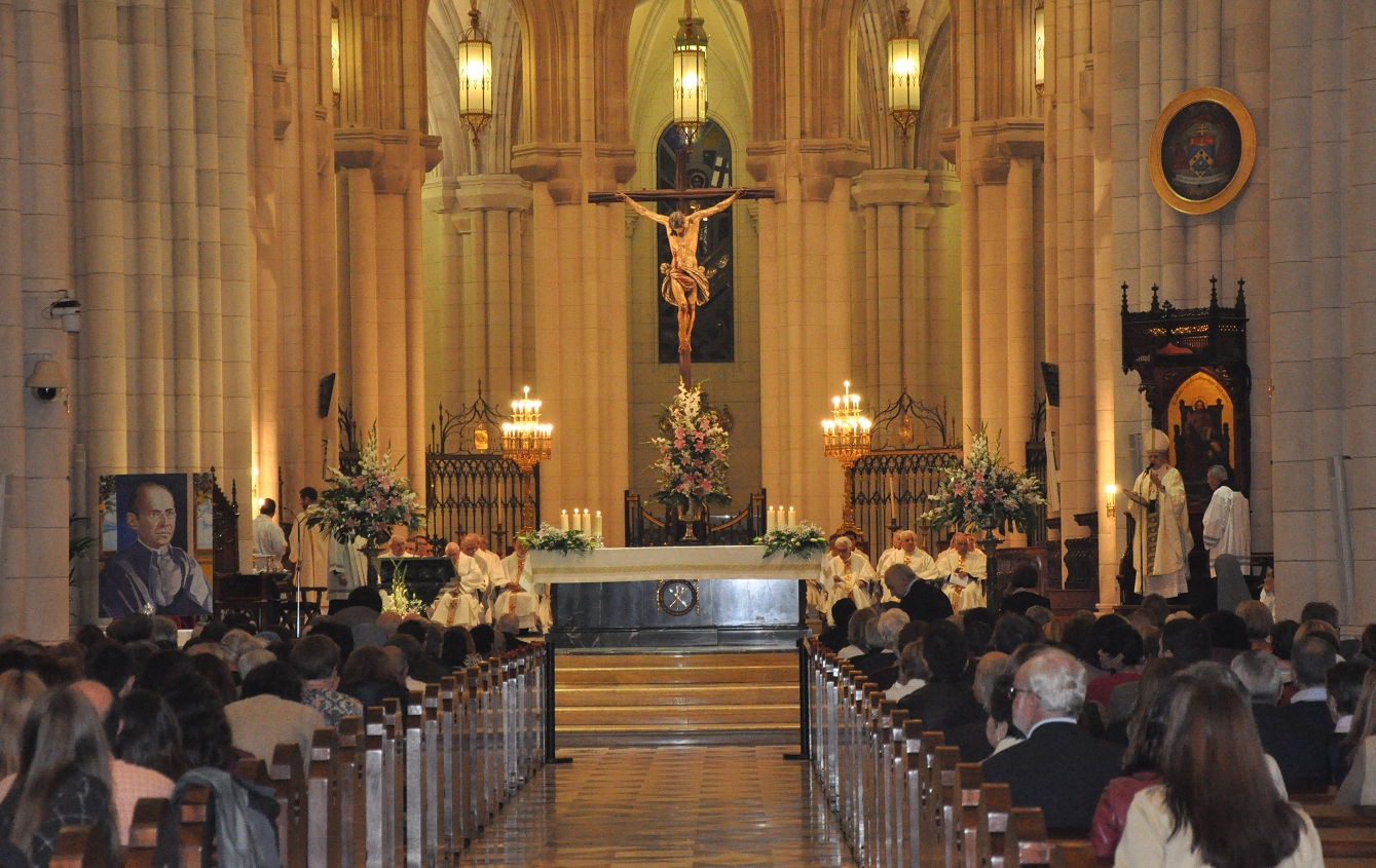 «San Faustino nos recuerda que es necesario poner a Cristo en el centro del corazón»
