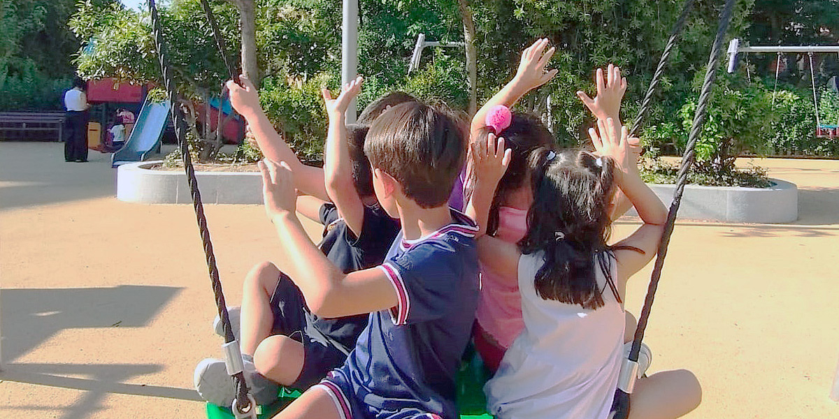 Alejandro García, coordinador del campamento de verano de Hermandades: «Este año hemos introducido la parte artística para que primara la creatividad»