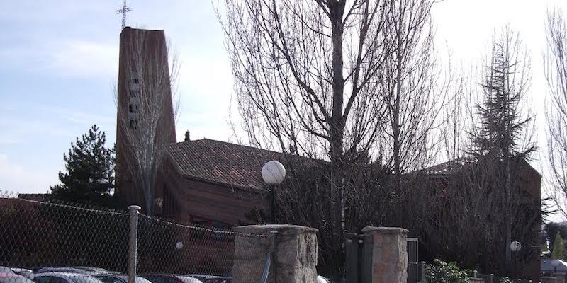 El mercedario padre Francisco Cano recibe en Santa María de la Merced de las Rozas la medalla Pro Ecclesia et Pontifice