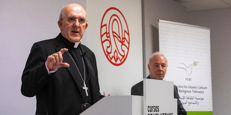Cardenal Osoro en los cursos de verano de la UCM: «Solo con conciencia de hijos podemos vivir en paz»