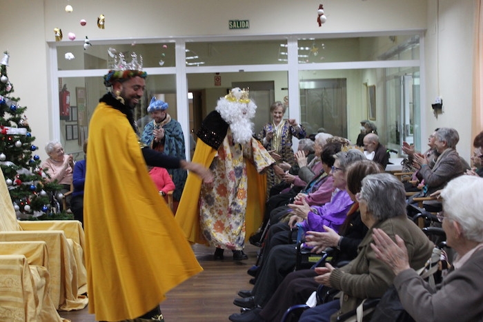Los Magos de Oriente llegan a los proyectos y centros residenciales de Cáritas Madrid