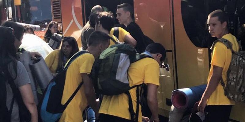 Arranca la peregrinación de jóvenes a Liébana, Covadonga y Santiago: «Ojalá puedan conocer al Señor y comprometerse con el Evangelio»