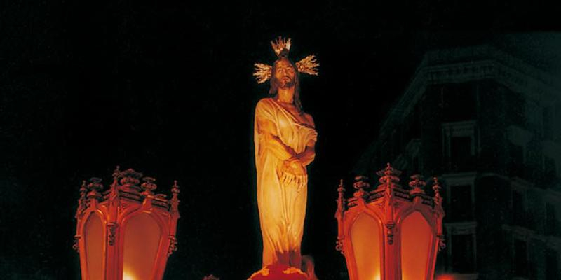 El Divino Cautivo recorre el Viernes Santo el centro de Madrid con salida, por primera vez en su historia, desde la catedral de la Almudena