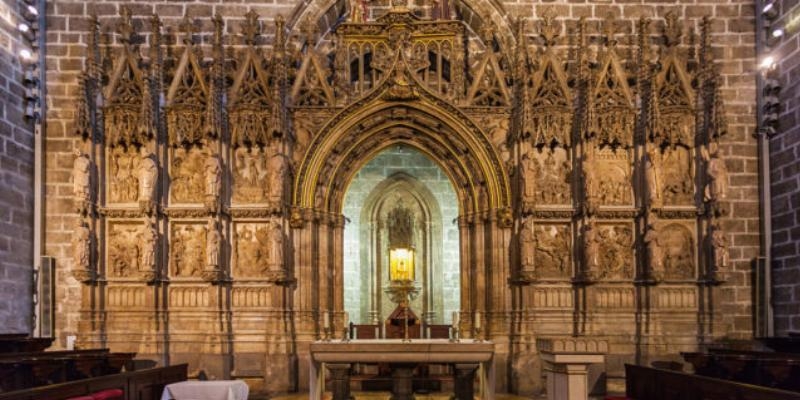 El cardenal Cañizares celebra este domingo una misa en la capilla del Santo Cáliz de la catedral de Valencia transmitida por RNE