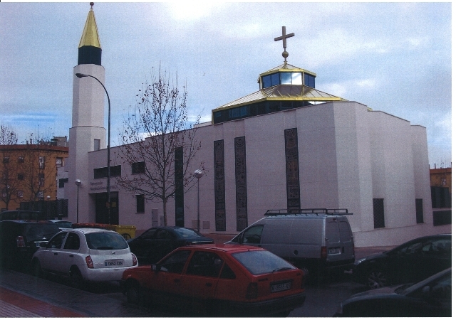 Jorge Ávila imparte el sacramento de la Confirmación en Nuestra Señora de África