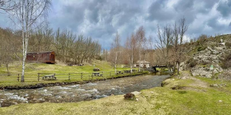 La Hiruela acoge en julio el albergue alevín y el campamento Montañeros del Hogar Juvenil Stabat Mater
