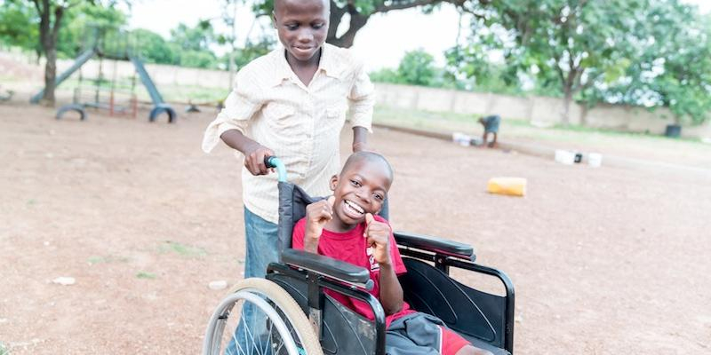 José Mª Calderón: «La Iglesia ejerce el papel de madre de muchos niños en el mundo»