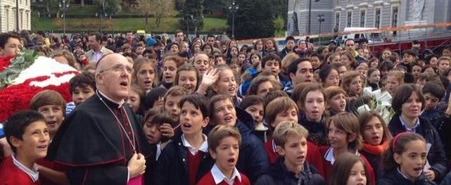 Monseñor Carlos Osoro se reúne con el Foro de Niños