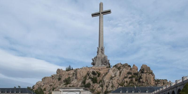 La basílica del Valle de los Caídos conmemora la Exaltación de la Santa Cruz con una Misa cantada