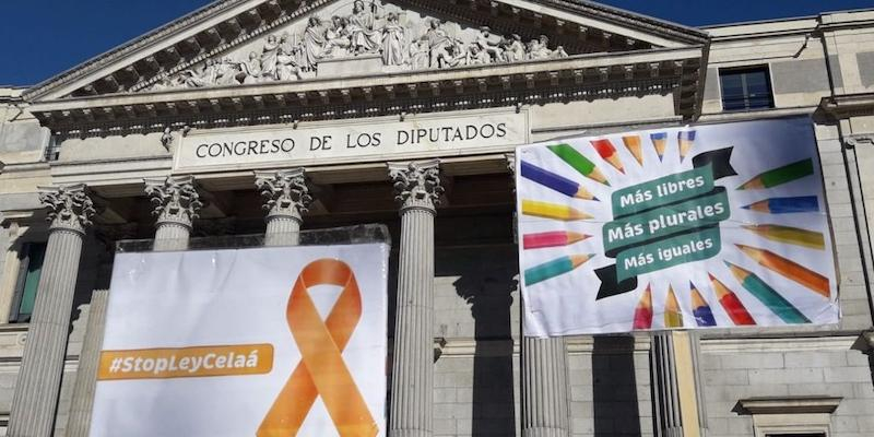 Más Plurales denuncia que la Ley Celaá se está negociando a espaldas de la comunidad educativa, sin diálogo ni consenso