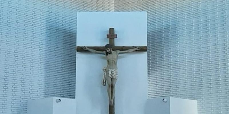 El cardenal Osoro administra el sacramento de la Confirmación en San Isidoro y San Pedro Claver de Hortaleza