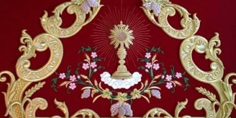 San Ildefonso y Santos Justo y Pastor celebra el Corpus Chico con Misa y procesión