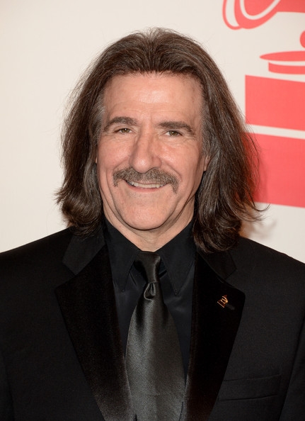 Luis Cobos prepara un concierto a beneficio de Manos Unidas