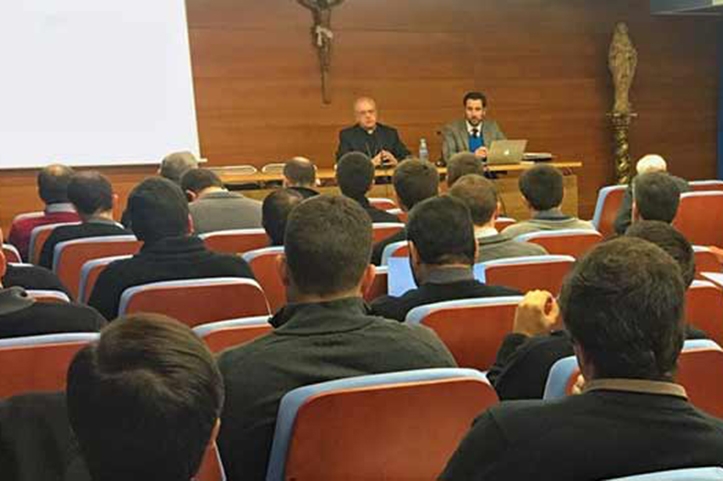 La casa de las Esclavas de Cristo Rey acoge el XXXVII encuentro de rectores y formadores del Seminario Menor