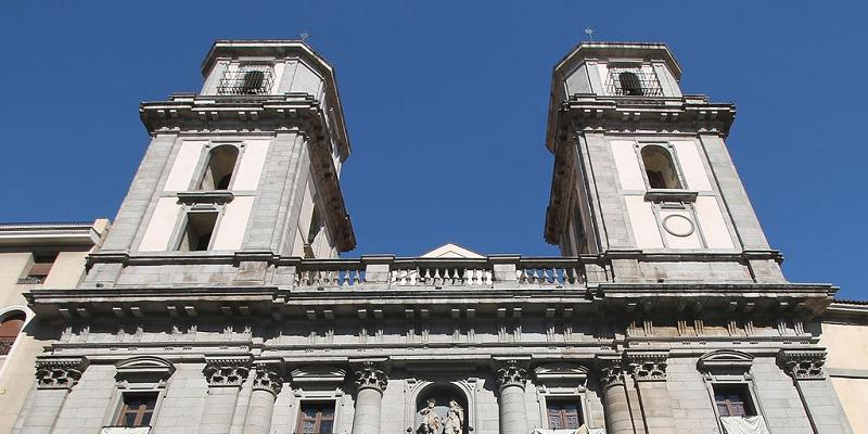 El Arzobispado comisaria las hermandades de 'El Pobre' y la Macarena