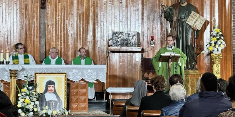 El obispo auxiliar Vicente Martín, en la Eucaristía del centenario de las Misioneras Cruzadas de la Iglesia: “Como decía Madre Nazaria, es necesario bajar a la calle y con el corazón en las manos, callejear nuestra fe, esperanza y amor”