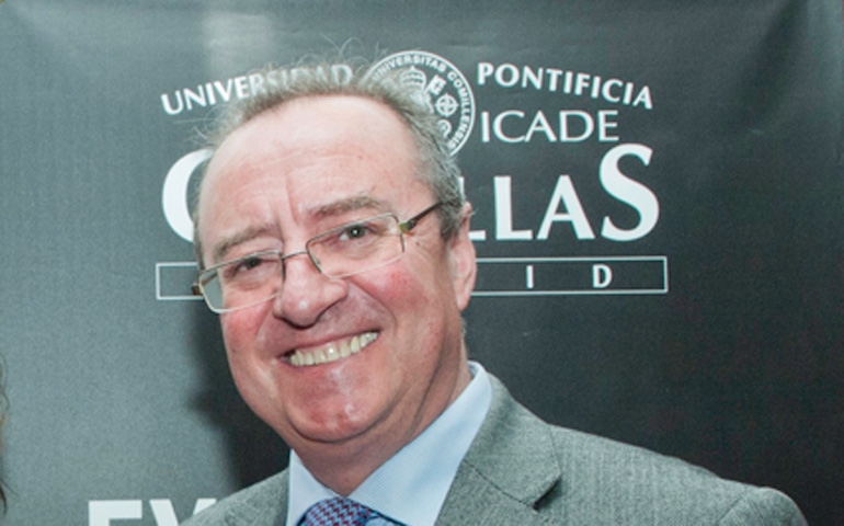 «Una empresa no está solo para ganar dinero. El centro es la persona»