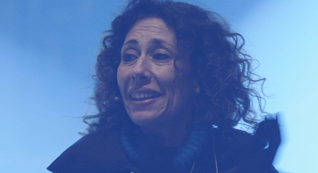 La actriz Laura González interpreta a la Virgen María en 'Viacrucis. El musical': «Afronto el personaje con respeto, amor y responsabilidad»