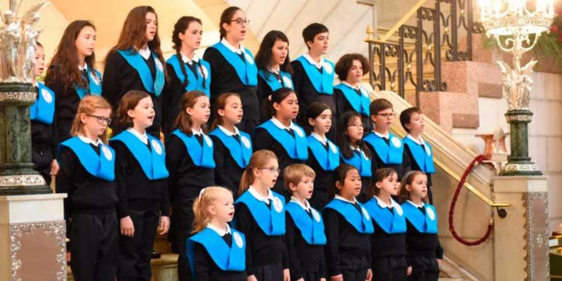 La Escolanía Diocesana Virgen de la Almudena prepara la Navidad con una invitación a que se sumen más niños: «Siempre hacen falta»