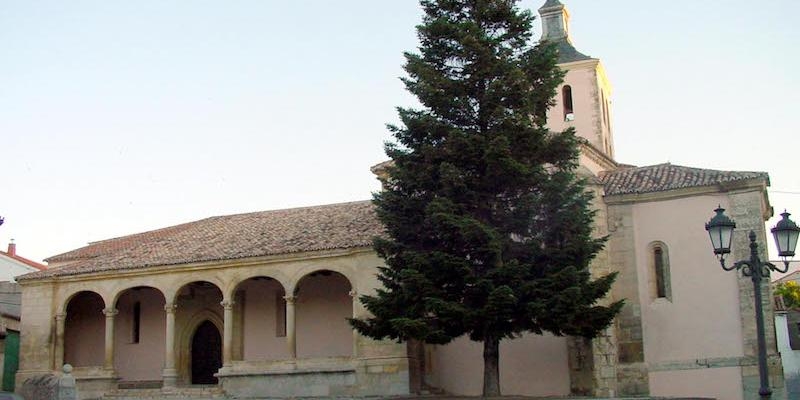 Monseñor Martínez Camino imparte el sacramento de la Confirmación en El Molar