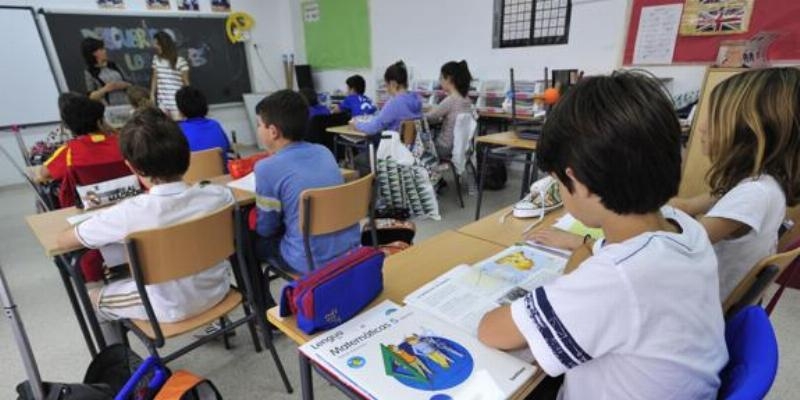 Escuelas Católicas celebra que se inste al Gobierno a garantizar la libertad de las familias para elegir el tipo de educación y centro