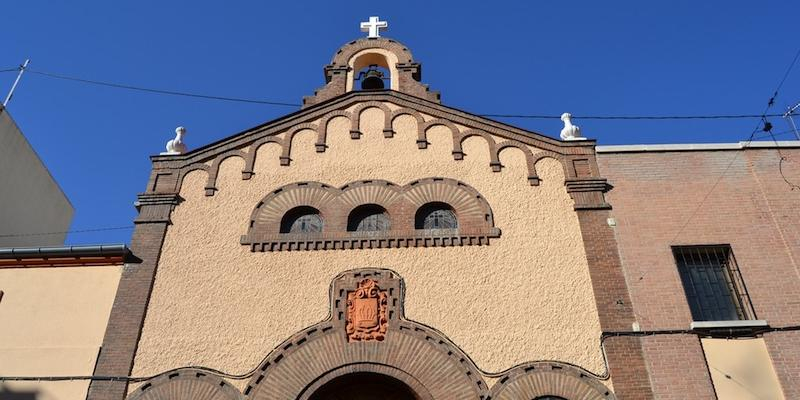 El vicario episcopal de la V preside una Eucaristía con Confirmaciones en Cristo Rey de Usera
