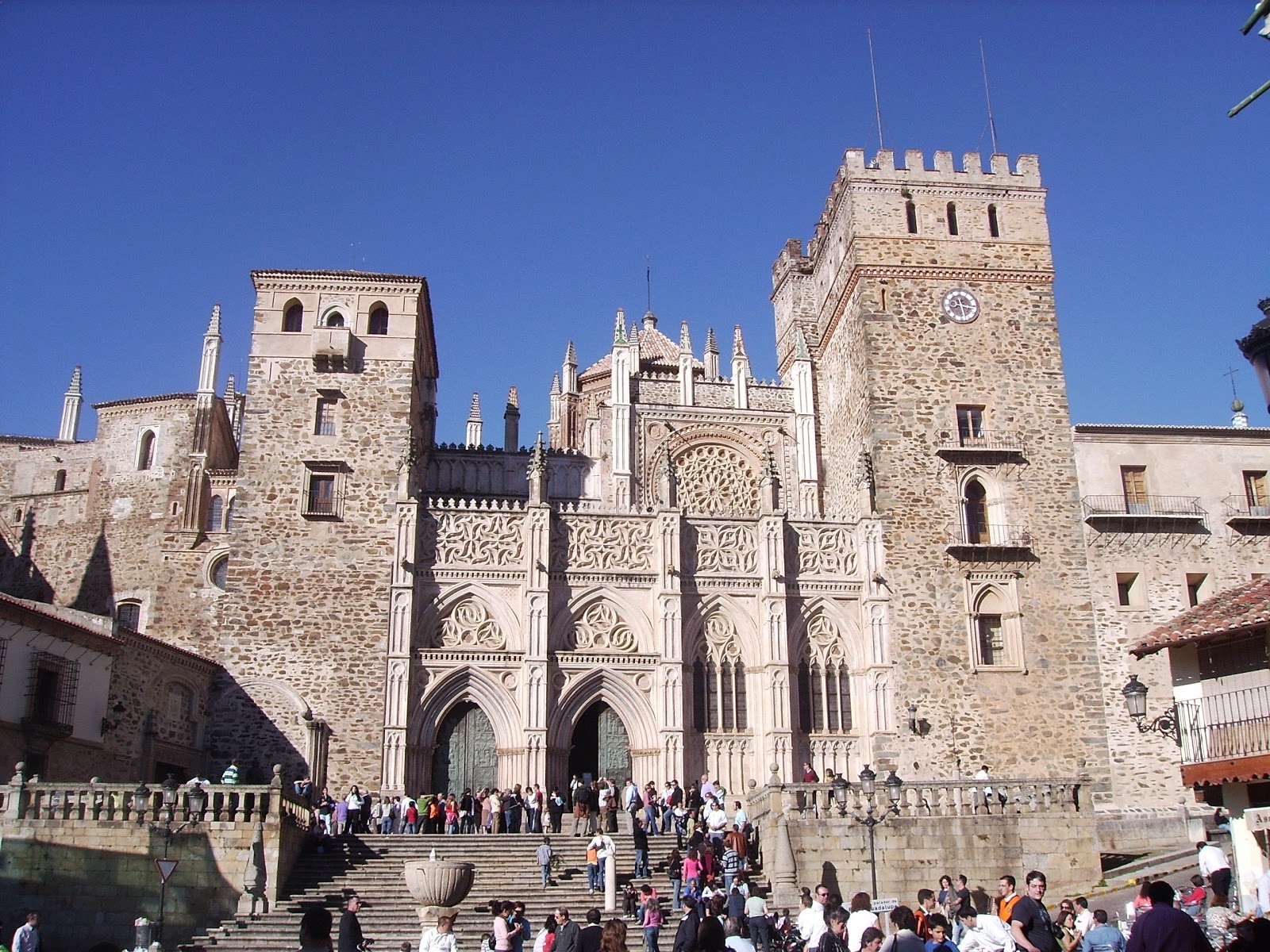 Peregrinación universitaria al santuario de Guadalupe