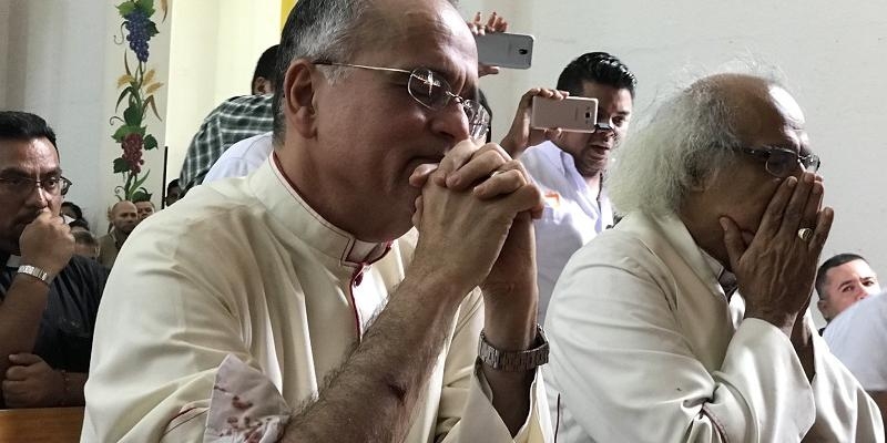 «Rezamos por los obispos y el pueblo de Nicaragua, valientes testigos de Dios en medio de la violencia»