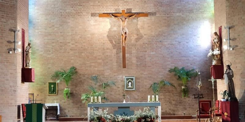 Monseñor Jesús Vidal preside en Santa María Magdalena la Eucaristía en honor a su patrona