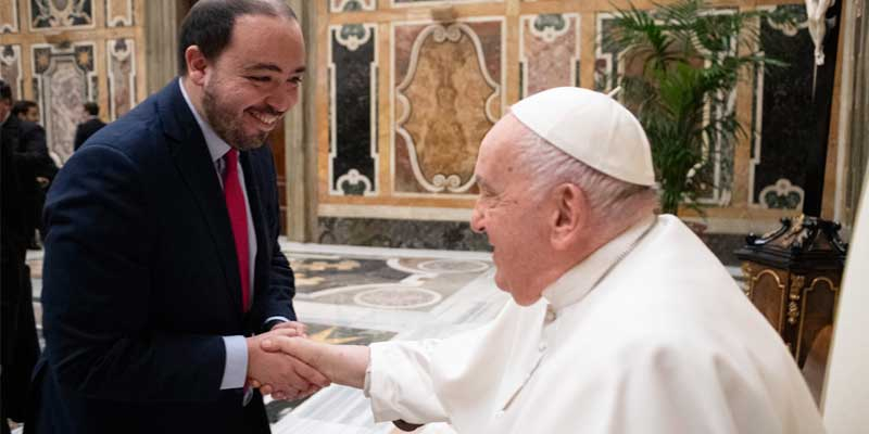 Adrián León, el futuro diácono que fue a una vigilia pascual «a conquistar a una chica» y Dios lo conquistó a él
