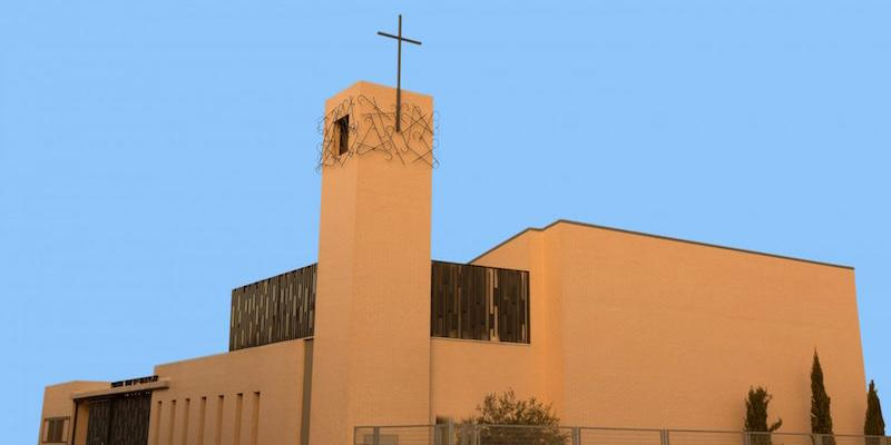 Juan Pedro Gutiérrez administra el sacramento de la Confirmación en Madre del Buen Pastor