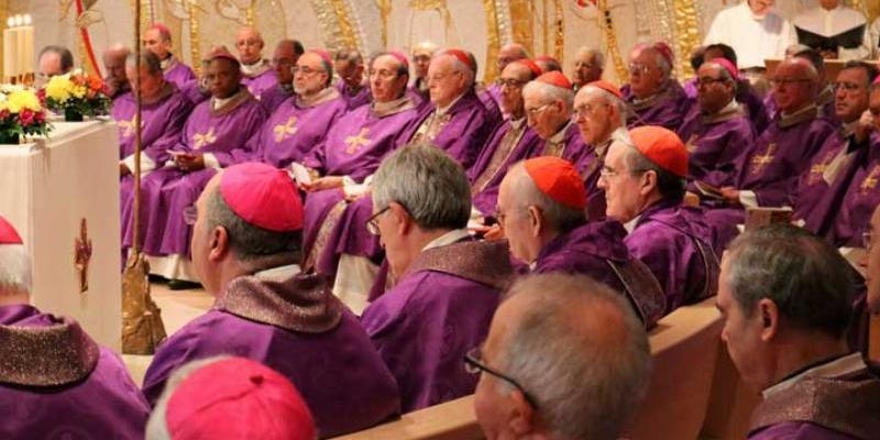El cardenal Osoro, monseñor Vidal y monseñor Cobo participan en la tanda anual de ejercicios espirituales de la CEE