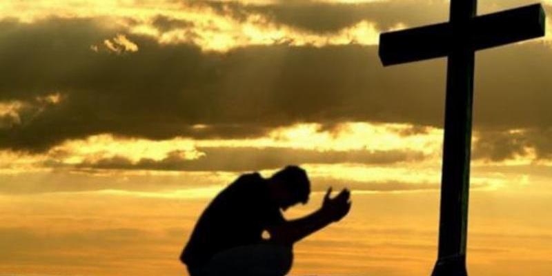 El párroco de Santa Matilde imparte un retiro cuaresmal en el templo parroquial