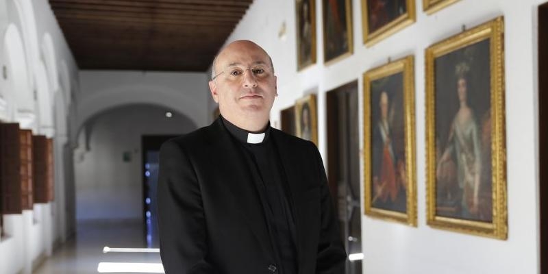 Monseñor Javier Martínez sobre el nuevo obispo de Guadix: «Le damos la bienvenida con los brazos  abierto y será un gozo colaborar y trabajar con él»