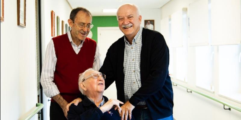 El padre Ángel Camino visita a la comunidad de los misioneros claretianos de Colmenar Viejo