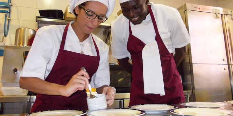 Cáritas Vicaría III organiza en Santa Catalina de Siena un debate abierto sobre el empleo en Madrid