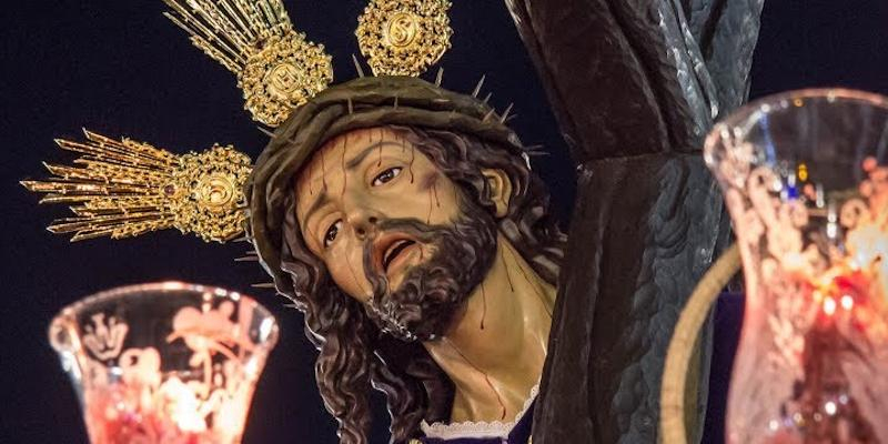 La Hermandad Sacramental Tres Caídas presenta en San Andrés Apóstol el cartel de su estación de penitencia 2022
